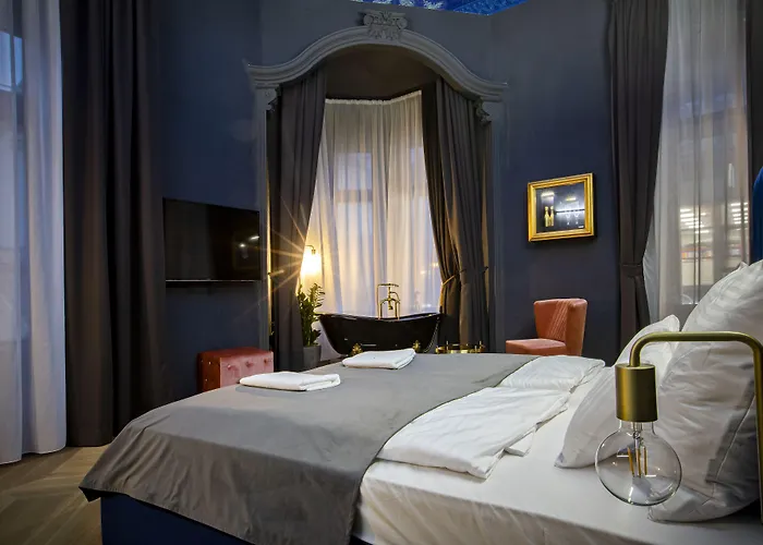 Noble Boutique - Adults Only 4*