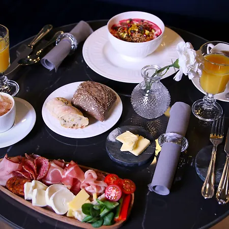 Noble Boutique - Adults Only Hotel 4*