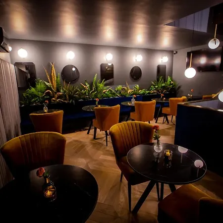 Отель Noble Boutique - Adults Only 4*